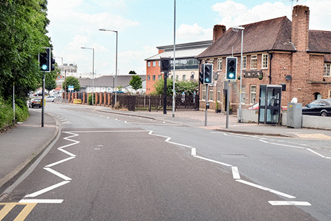 Road and traffic signs - What do these zigzag white lines mean?